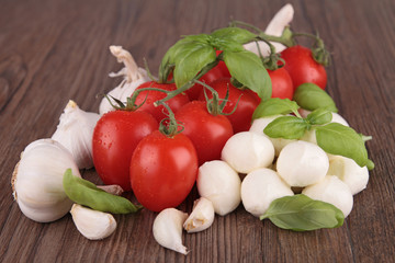 tomato,mozzarella,basil and garlic