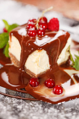 Chocolate cheesecake with berries