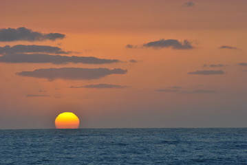 Tramonto sul mare