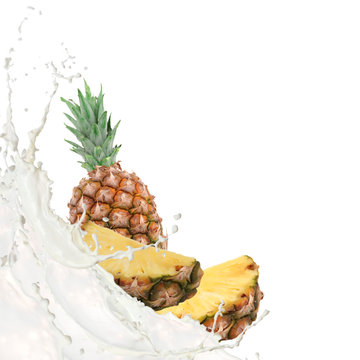 Milk splash with pineapple