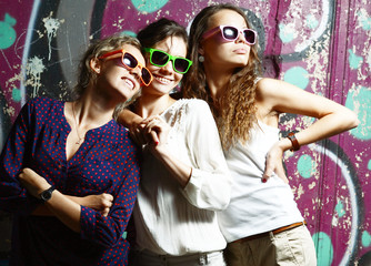 Fashion  girls in   sunglasses
