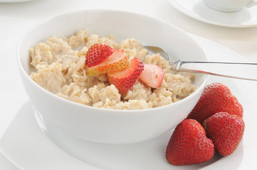 Oatmeal and strawberries