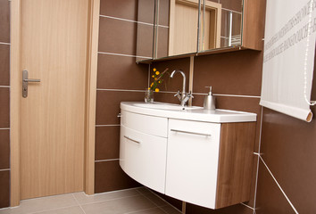 Modern gefliestes Badezimmer2(exklusiv)