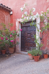 Fototapeta na wymiar Houses in Roussillon, Provence