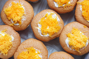 sweet yellow cupcakes