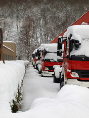 LKW im Schnee