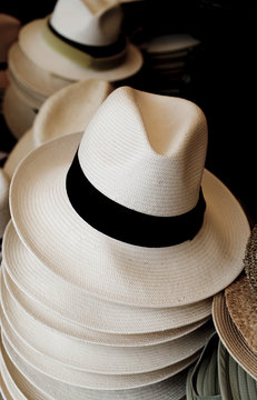 vente de chapeau au marcher borsalino