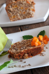 Kuchen mit Sonnenblumenkernen