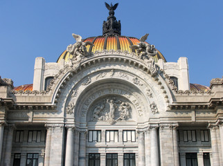 Fototapeta na wymiar Palacio de Bellas Artes in Mexiko