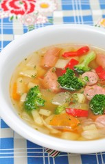 野菜たっぷりコンソメスープ