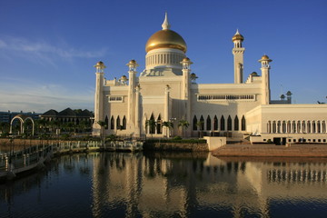 Fototapeta na wymiar Sultan Omar Ali Saifudding Meczet, Brunei