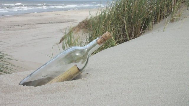Strand - 004 - Flaschenpost