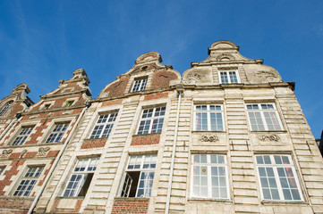 Fototapeta na wymiar Fasady budynków w francuskim Arras