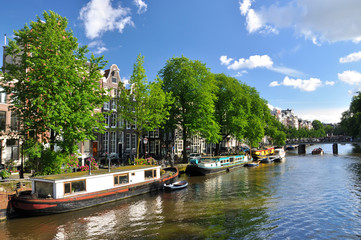 Fototapeta na wymiar Amsterdam canals