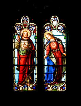Kirchenfenster mit buntglas
