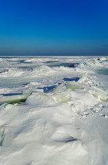 Fototapeta na wymiar Winter at the Baltic sea.