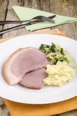 bacon with cabbage and mashed potato