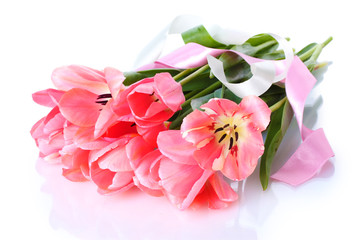 Obraz na płótnie Canvas beautiful pink tulips isolated on white.