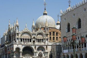 Fototapeta na wymiar Venedig (Basilica di San Marco / palazzo ducale)