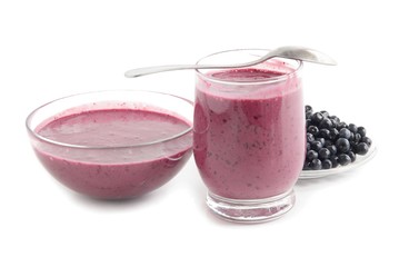 blueberries and joghurt as tasty sweet dessert