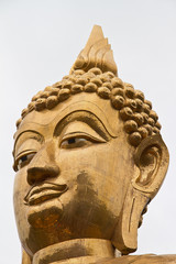 Fototapeta na wymiar Budda, Prakwanmingmueng Amnatcharuen Tajlandia