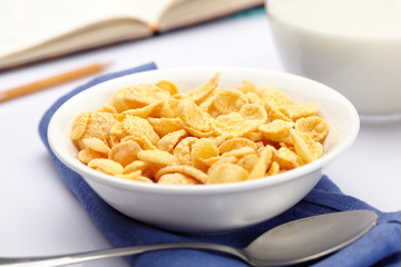A bowl of cornflakes