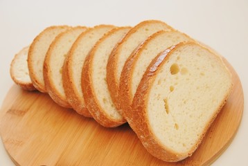 pane toscano tagliato a fette