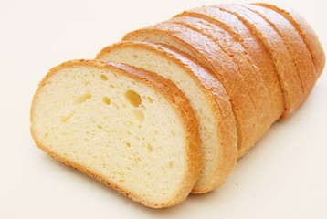 pane toscano tagliato a fette