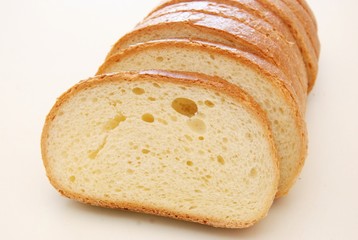 pane toscano tagliato a fette