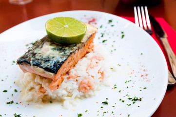 grilled salmon and lemon