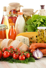 Composition with variety of grocery products