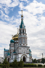 Fototapeta na wymiar Katedra Wniebowzięcia NMP w Omsk