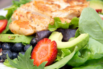 Lettuce salad with fruit