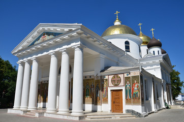 Fototapeta na wymiar Храм Успения Пресвятой Богородицы в Одессе.