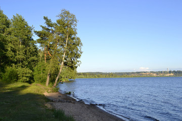 Fototapeta na wymiar Kavgolovskoe lake