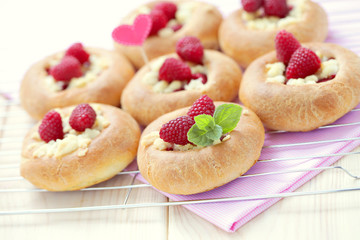 buns with raspberries