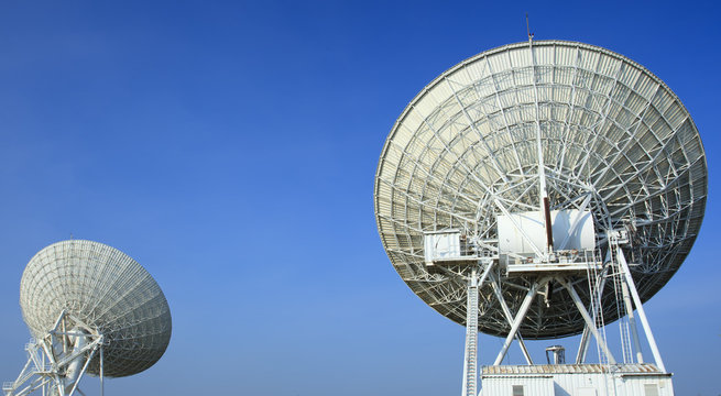 Radiotelescopes At The Very Large Array