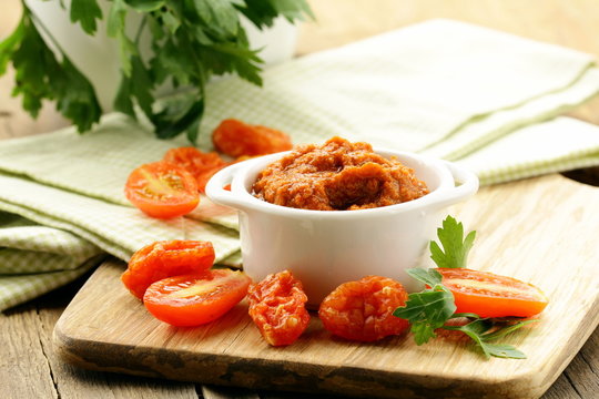 Red pesto sun-dried tomatoes in a white bowl