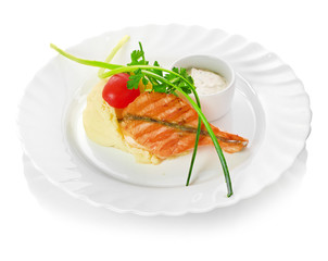 Grilled fish sauce with grapes