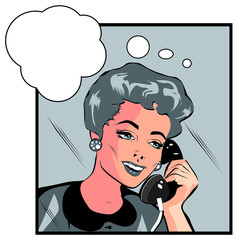 Mädchenfrau im Comic-Stil, die am Telefon spricht