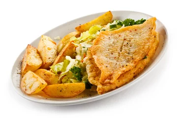 Crédence de cuisine en verre imprimé Plats de repas Fish dish - fried fish fillets and vegetables