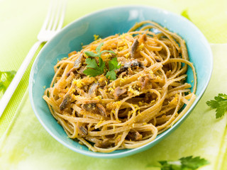 spaghetti with anchovy, grated bread and lemon peel