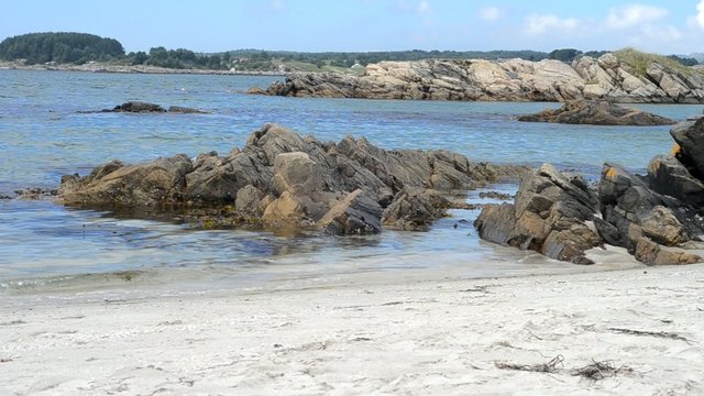 Sch&auml;renk&uuml;ste mit Sandstrand