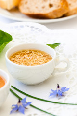 Mini Portion Hühnersuppe