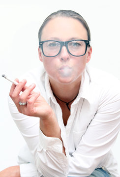 rauchende Frau
