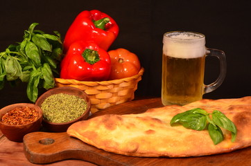 calzone con cerveza