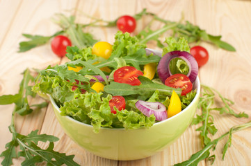 Fresh salad with tomatoes pepper and onions