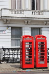 Londyńskie budki telefoniczne - 43809051