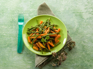 green beans with carrots and oregano salad
