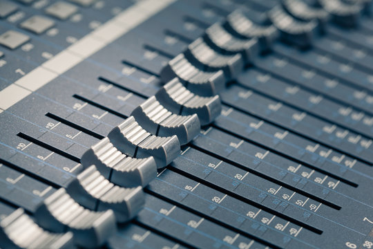 studio mixer knobs